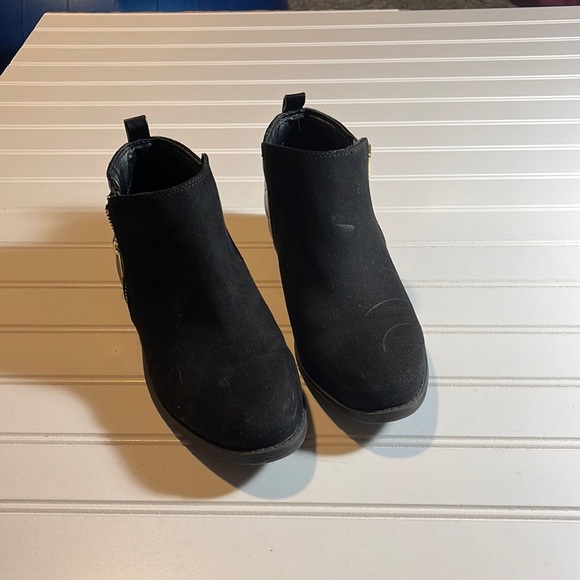 Nine West Black booties size 4 girls - Picture 2 of 7